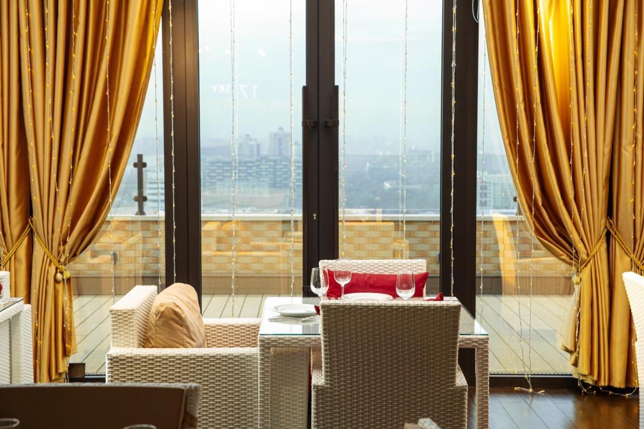 Reikartz Sky Almaty Hotel Екстериор снимка