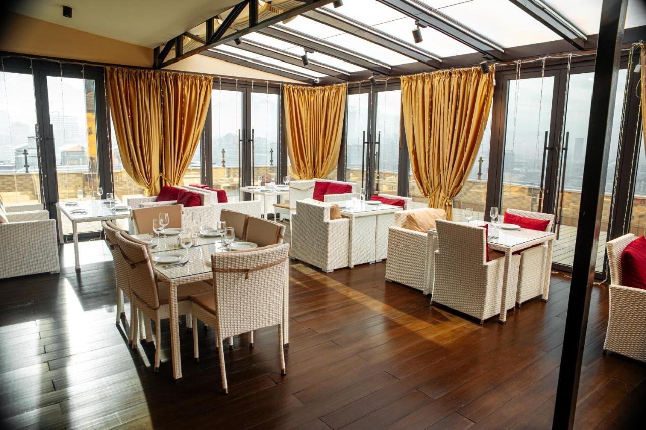 Reikartz Sky Almaty Hotel Екстериор снимка