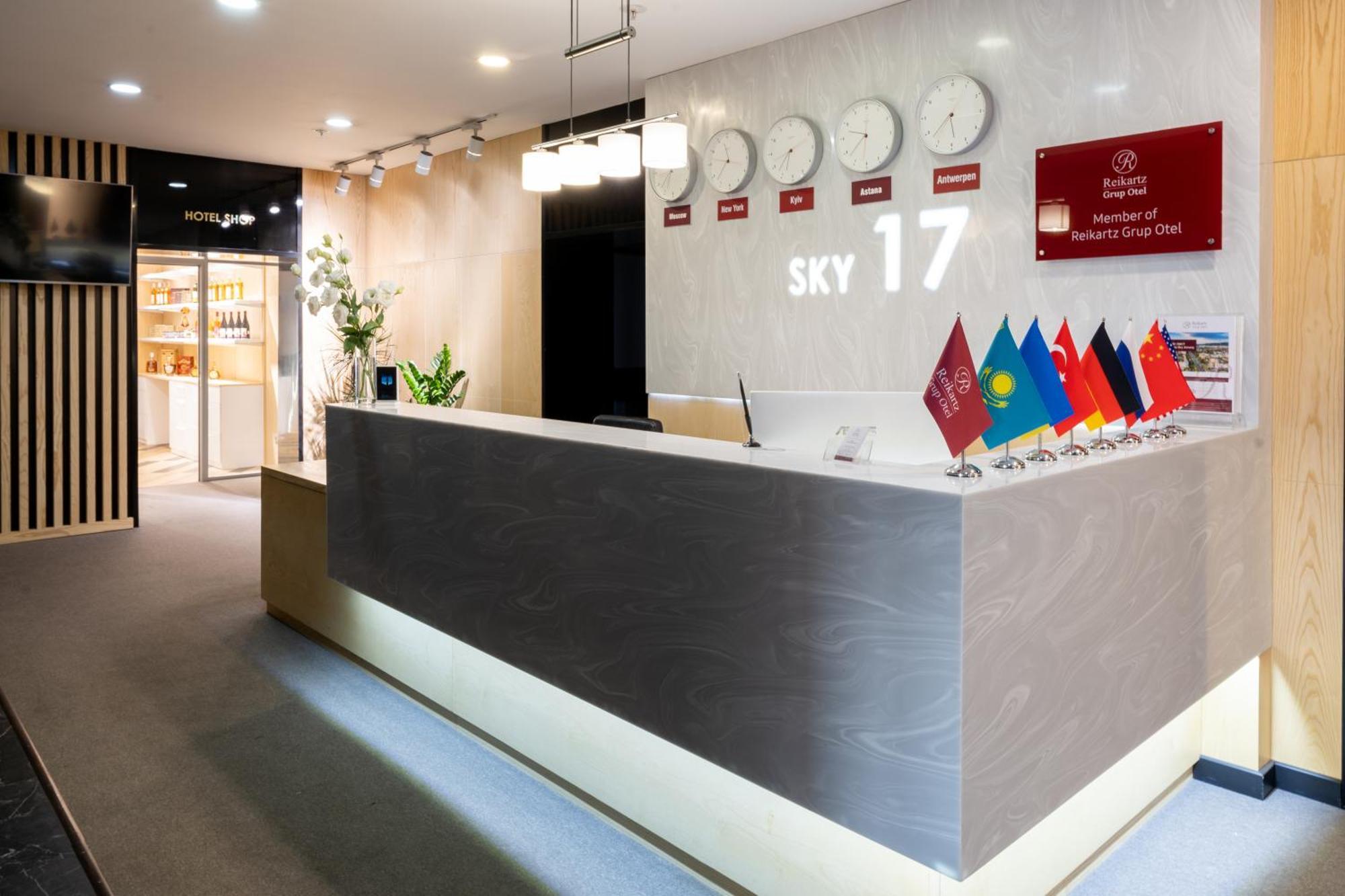 Reikartz Sky Almaty Hotel Екстериор снимка