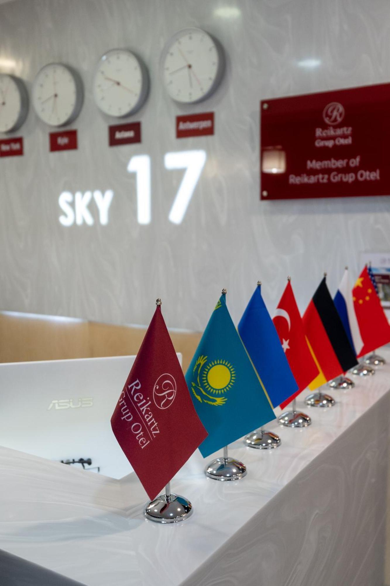 Reikartz Sky Almaty Hotel Екстериор снимка