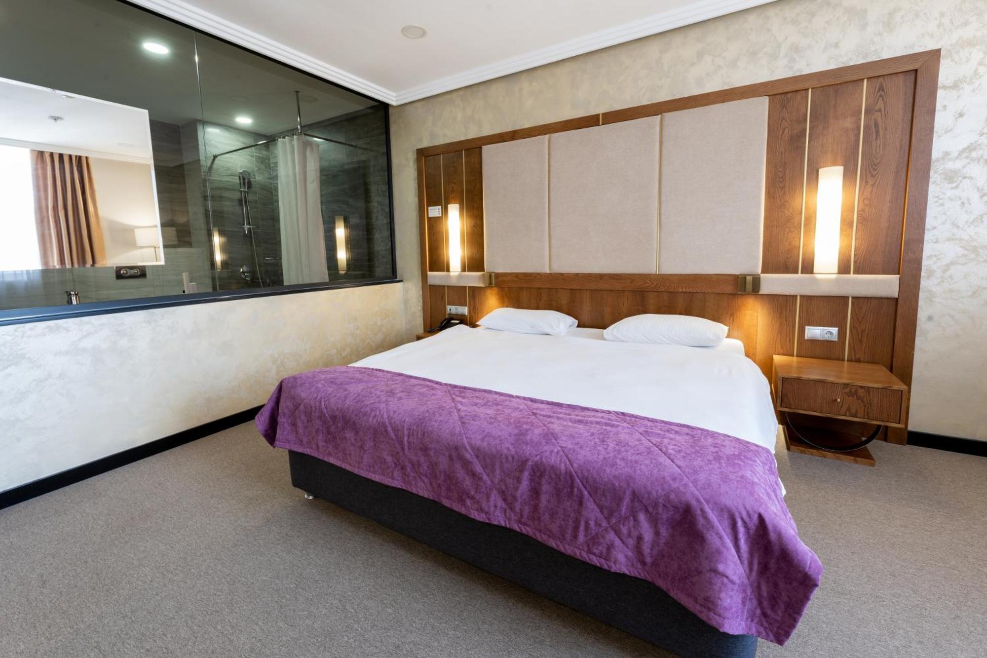 Reikartz Sky Almaty Hotel Екстериор снимка