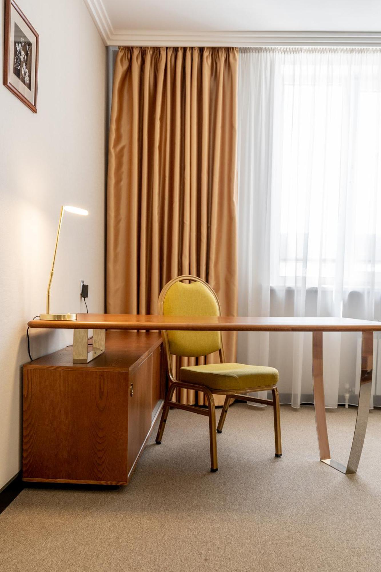 Reikartz Sky Almaty Hotel Екстериор снимка