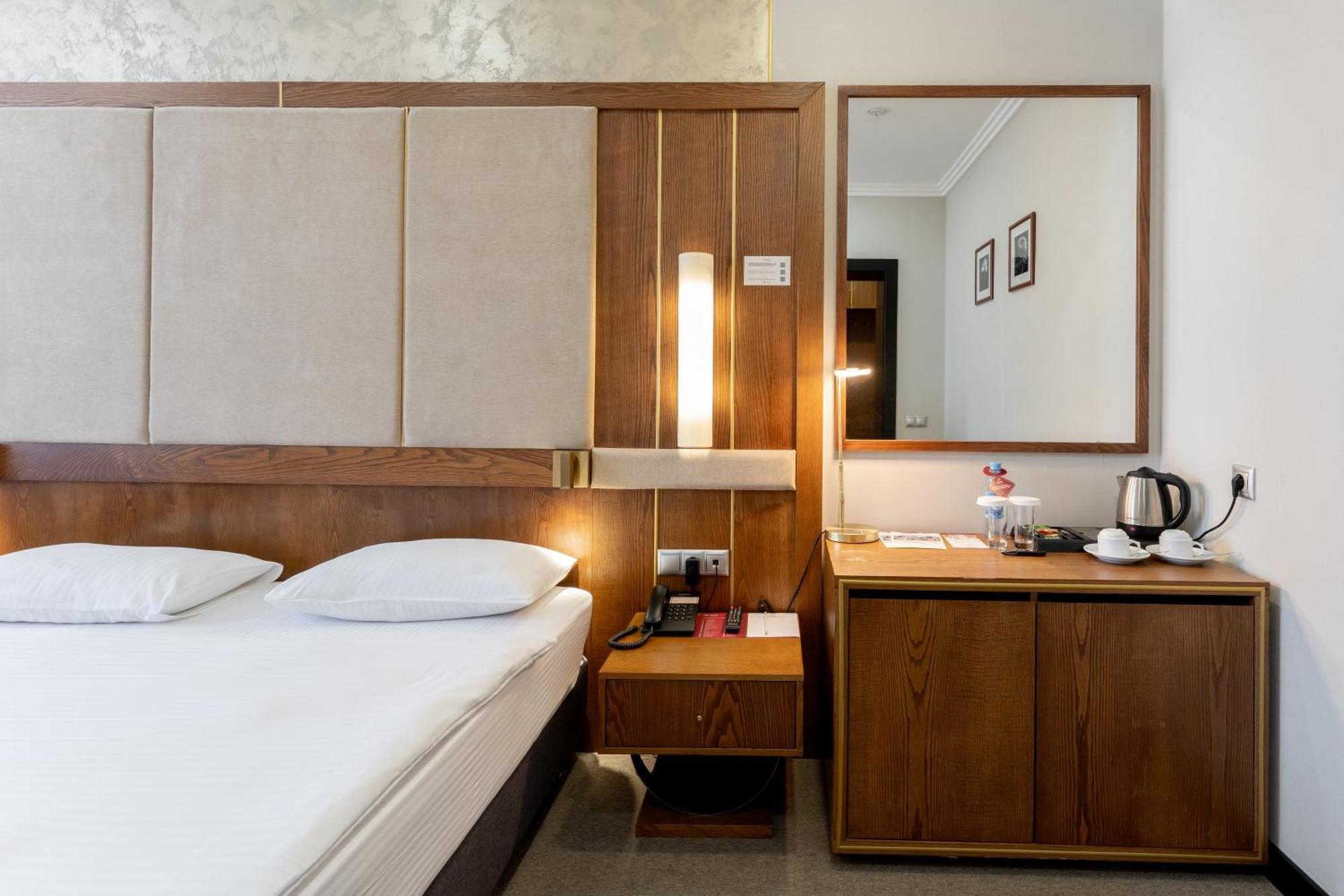 Reikartz Sky Almaty Hotel Екстериор снимка