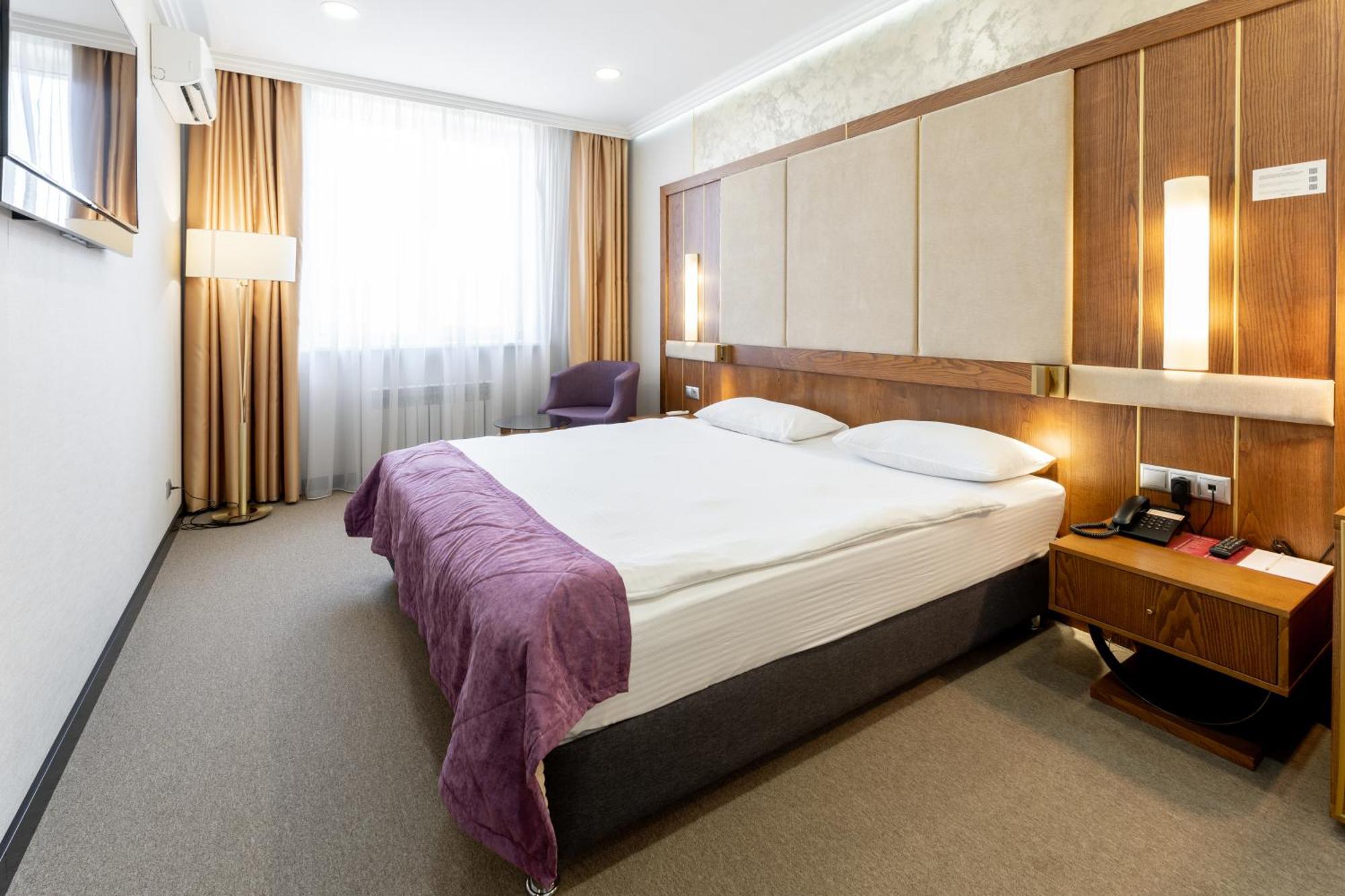 Reikartz Sky Almaty Hotel Екстериор снимка